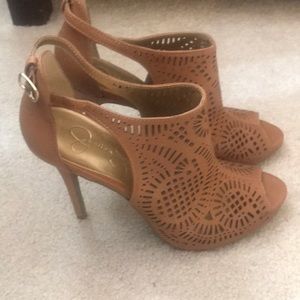 Never worn Jessica Simpson heels